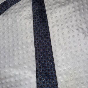 Stylish Blue and Brown Patterned Tie